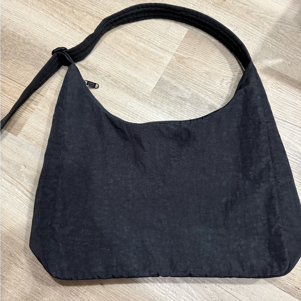 BAGGU Nylon Shoulder Bag
